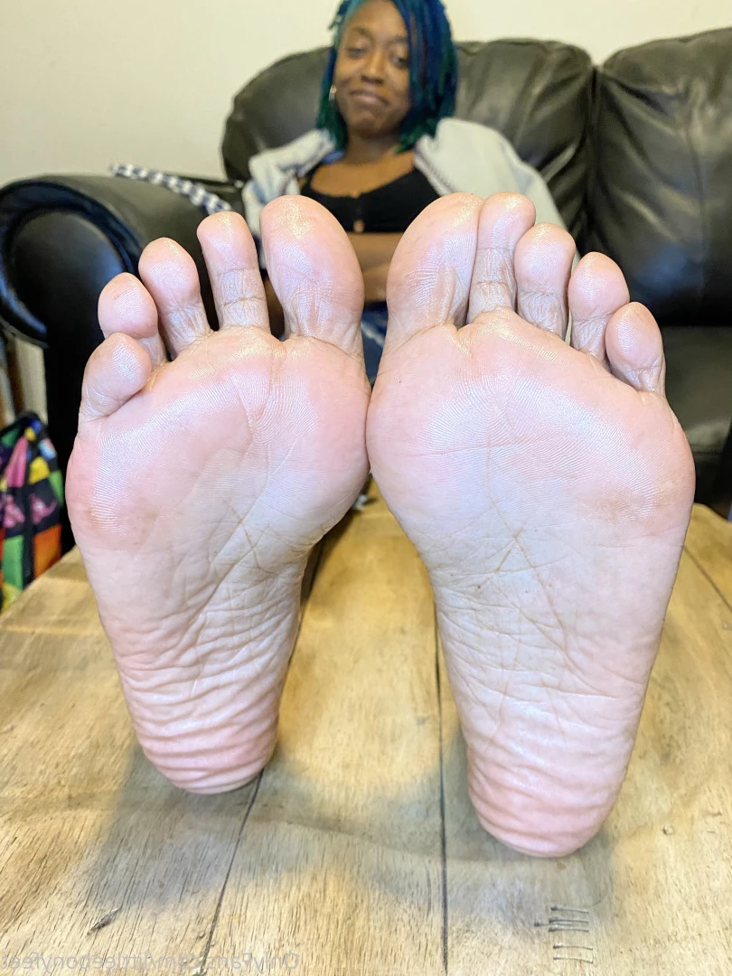 littleebonyfeet Onlyfans leaked photo 7356713 on Hotleaks.tv