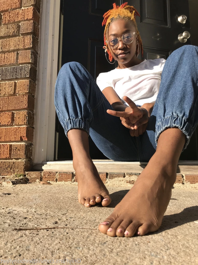 littleebonyfeet Onlyfans leaked photo 7357211 on Hotleaks.tv