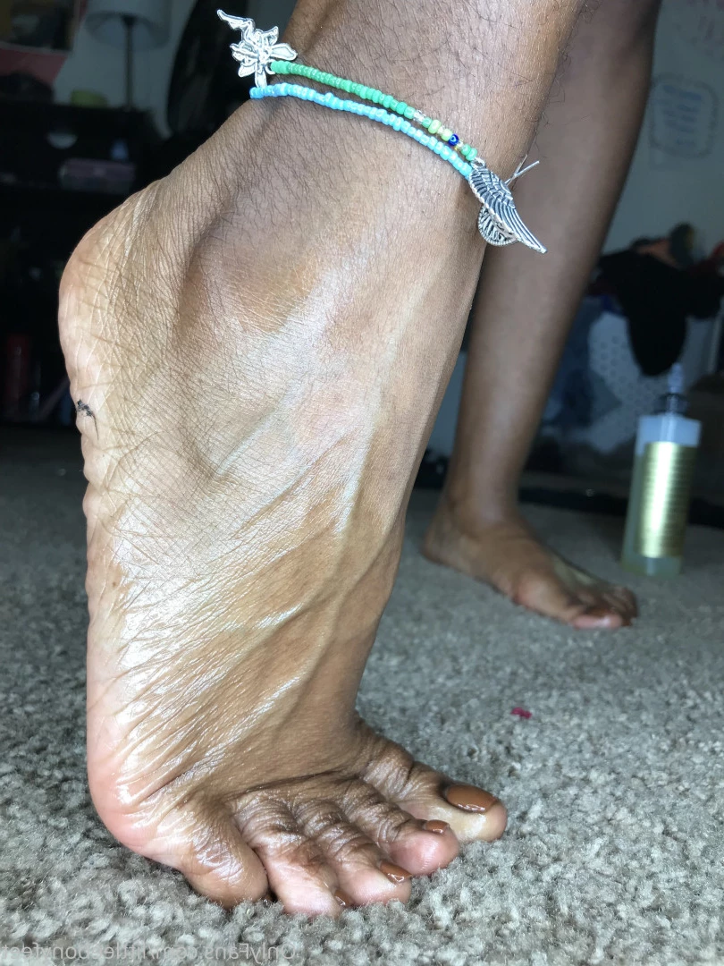 littleebonyfeet Onlyfans leaked photo 7357684 on Hotleaks.tv