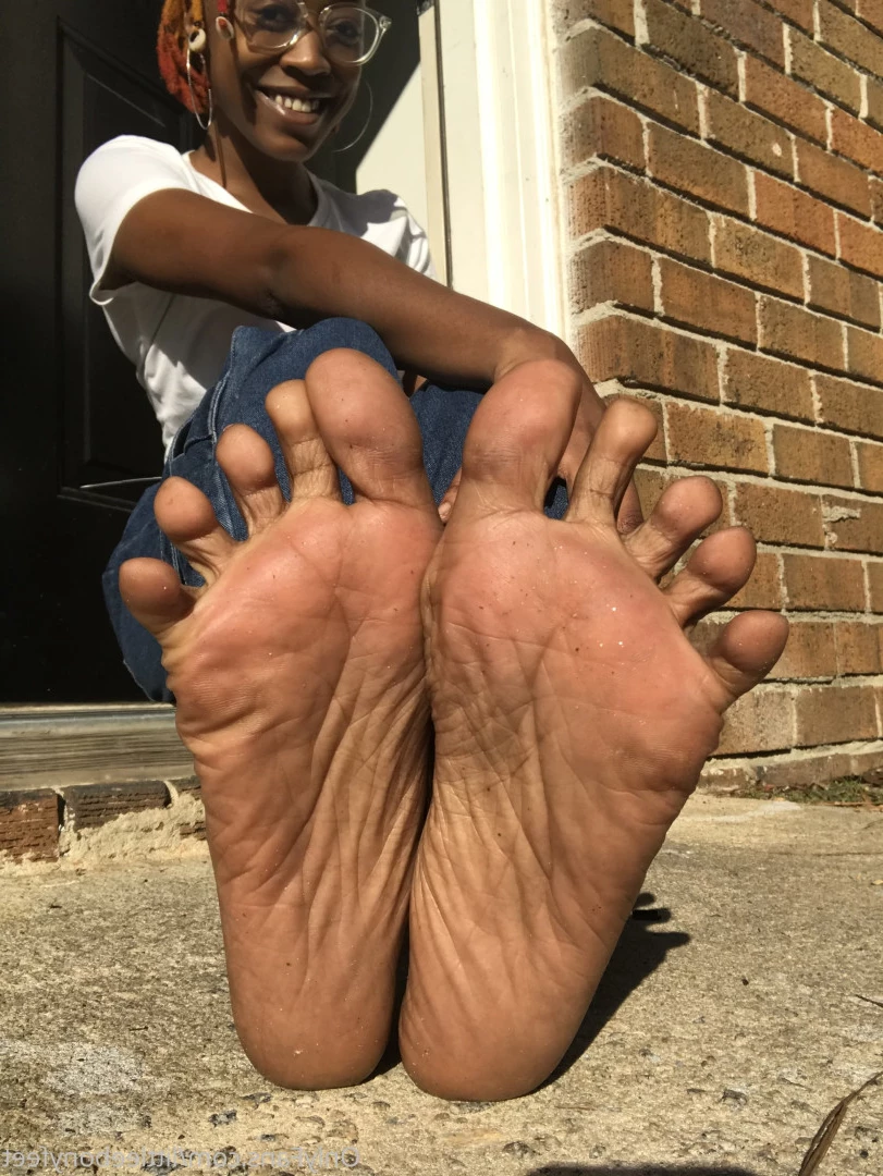 littleebonyfeet Onlyfans leaked photo 7358432 on Hotleaks.tv