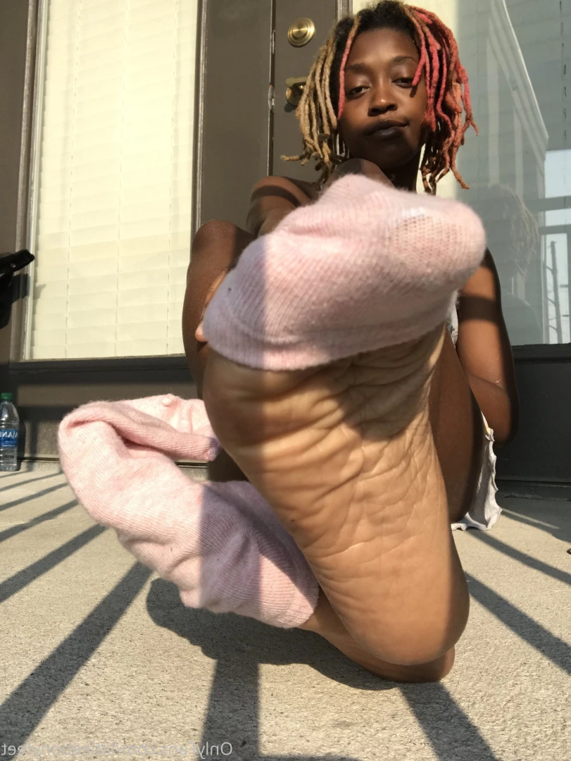 littleebonyfeet Onlyfans leaked photo 7359624 on Hotleaks.tv