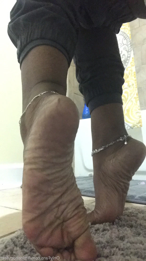 littleebonyfeet Onlyfans leaked photo 7360656 on Hotleaks.tv