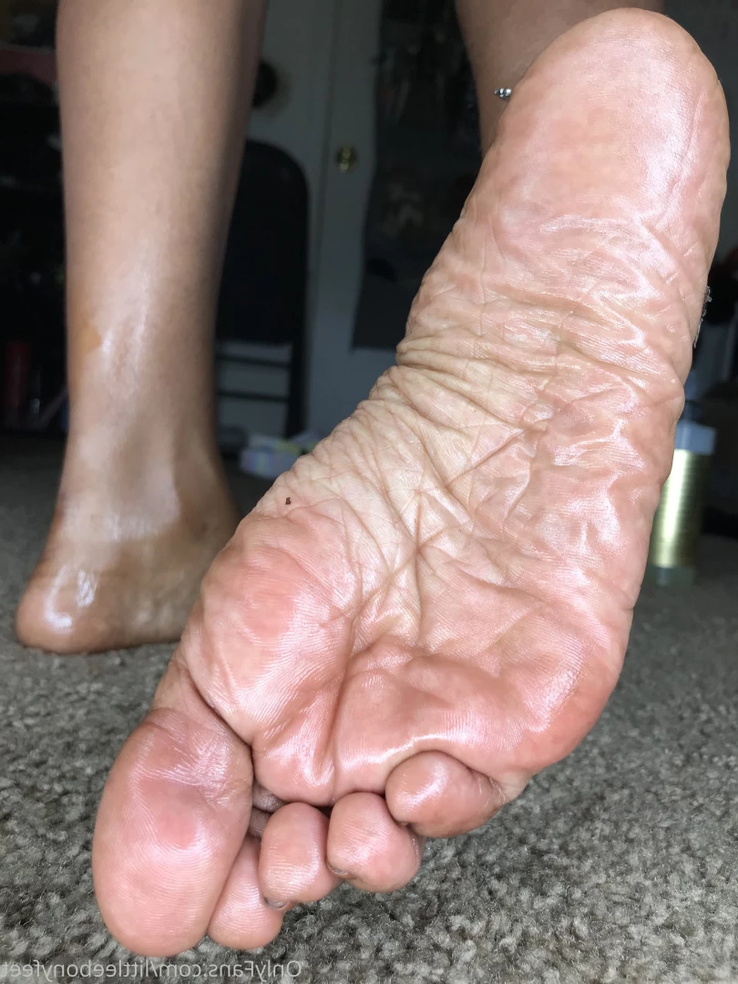 littleebonyfeet Onlyfans leaked photo 7360684 on Hotleaks.tv