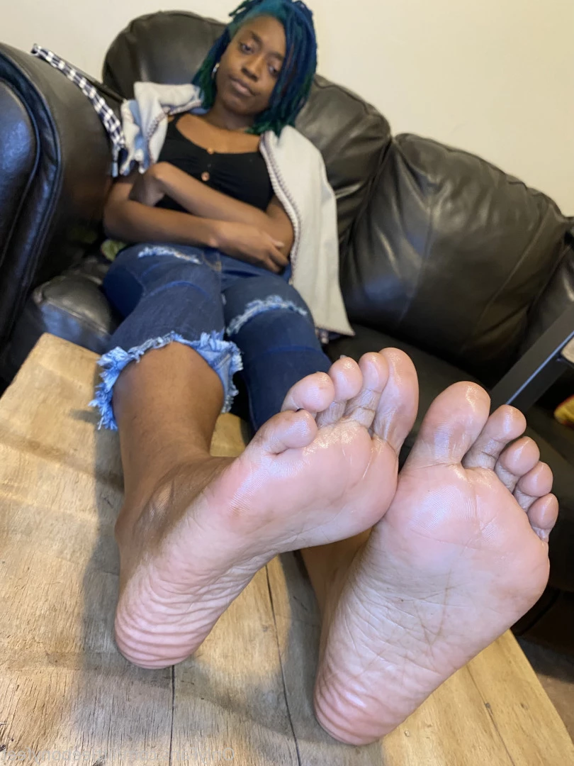 littleebonyfeet Onlyfans leaked photo 7362832 on Hotleaks.tv