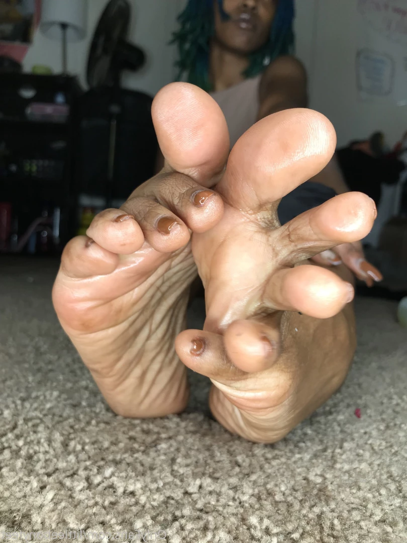 littleebonyfeet Onlyfans leaked photo 7363310 on Hotleaks.tv