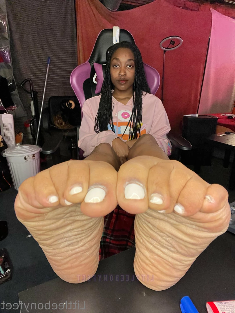 littleebonyfeet Onlyfans leaked photo 10443888 on Hotleaks.tv