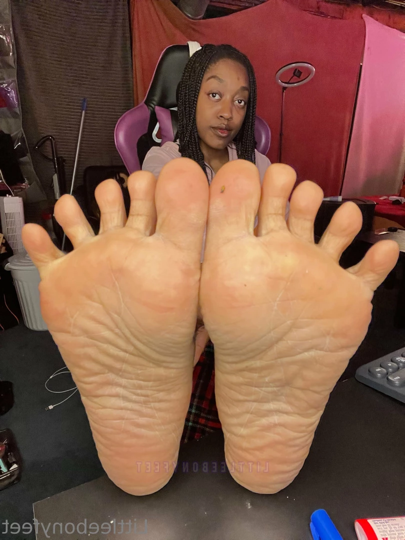 littleebonyfeet Onlyfans leaked photo 10443894 on Hotleaks.tv