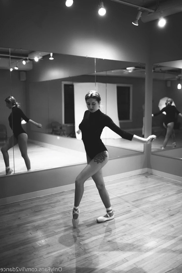 Dancing with Liv [ liv2dance ] Onlyfans leaked photo 6938136 on Hotleaks.tv