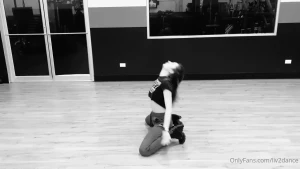 Dancing with Liv [ liv2dance ] Onlyfans leaked video 7281258 on Hotleaks.tv