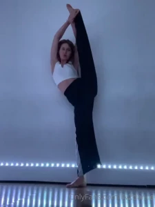 Dancing with Liv [ liv2dance ] Onlyfans leaked video 7281316 on Hotleaks.tv