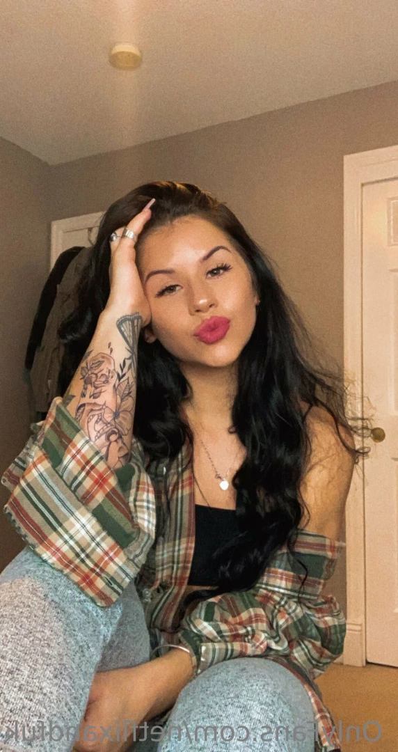 College freshman 😜 [ lizzysnyder18 ] Onlyfans leaked photo 10460183 on Hotleaks.tv