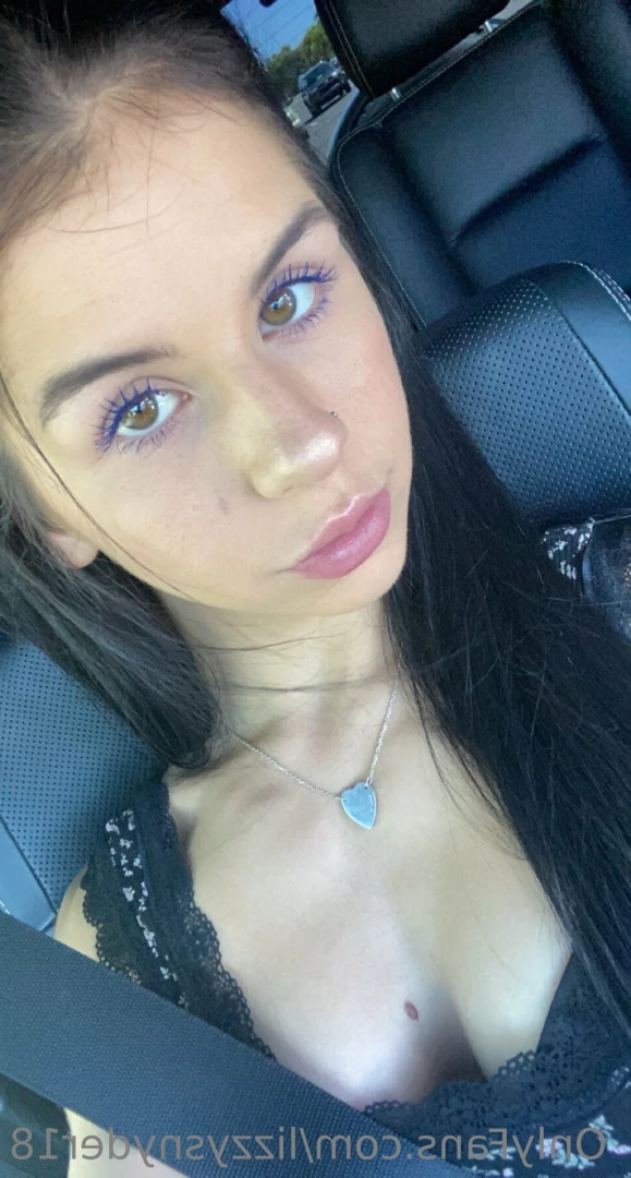 College freshman 😜 [ lizzysnyder18 ] Onlyfans leaked photo 10461722 on Hotleaks.tv