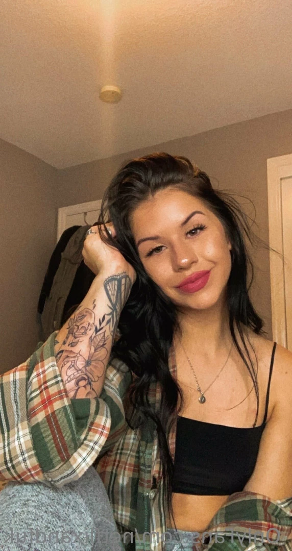 College freshman 😜 [ lizzysnyder18 ] Onlyfans leaked photo 10463229 on Hotleaks.tv