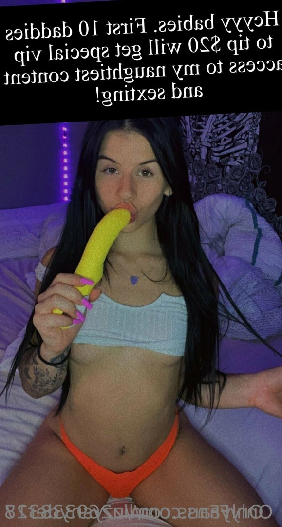 College freshman 😜 [ lizzysnyder18 ] Onlyfans leaked photo 10463454 on Hotleaks.tv
