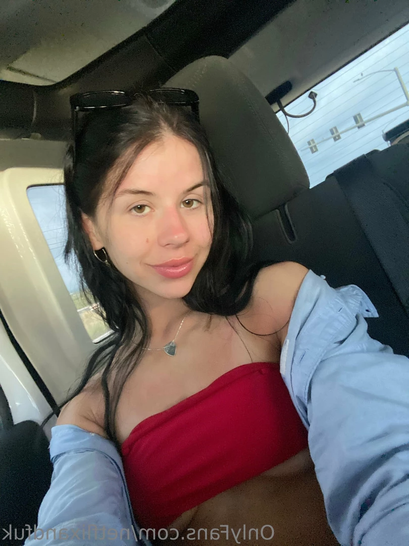 College freshman 😜 [ lizzysnyder18 ] Onlyfans leaked photo 10463785 on Hotleaks.tv
