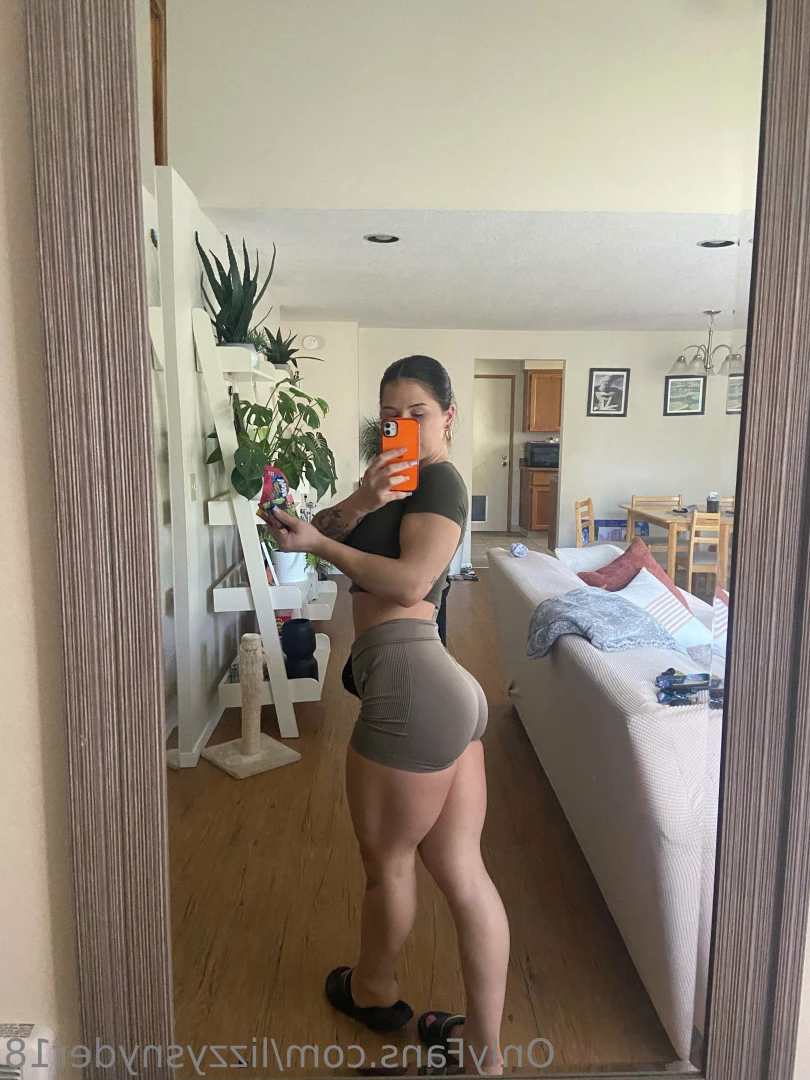 College freshman 😜 [ lizzysnyder18 ] Onlyfans leaked photo 10464143 on Hotleaks.tv