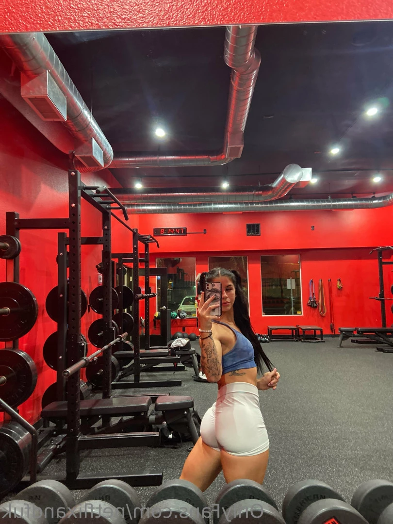 College freshman 😜 [ lizzysnyder18 ] Onlyfans leaked photo 10466546 on Hotleaks.tv