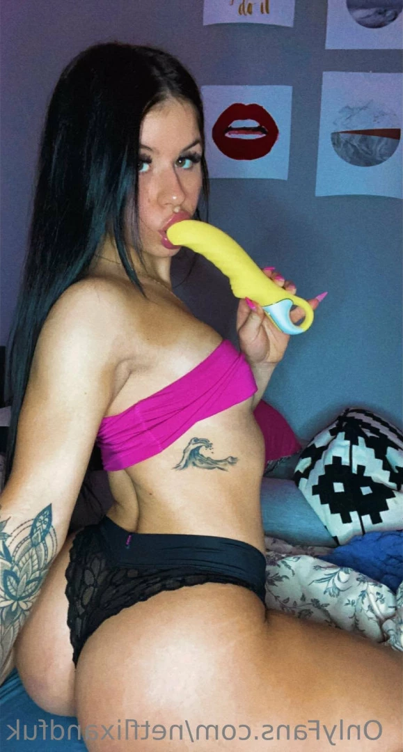College freshman 😜 [ lizzysnyder18 ] Onlyfans leaked photo 10466677 on Hotleaks.tv