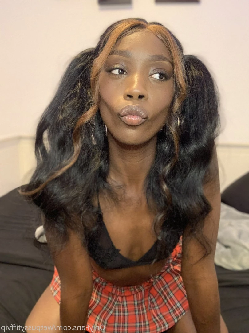 Zara [ lomlzara ] Onlyfans leaked photo 7113349 on Hotleaks.tv