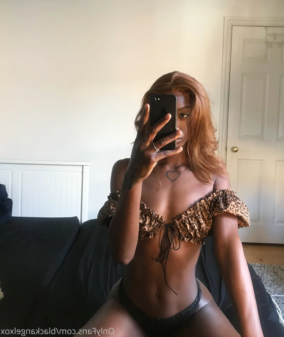 Zara [ lomlzara ] Onlyfans leaked photo 7113433 on Hotleaks.tv