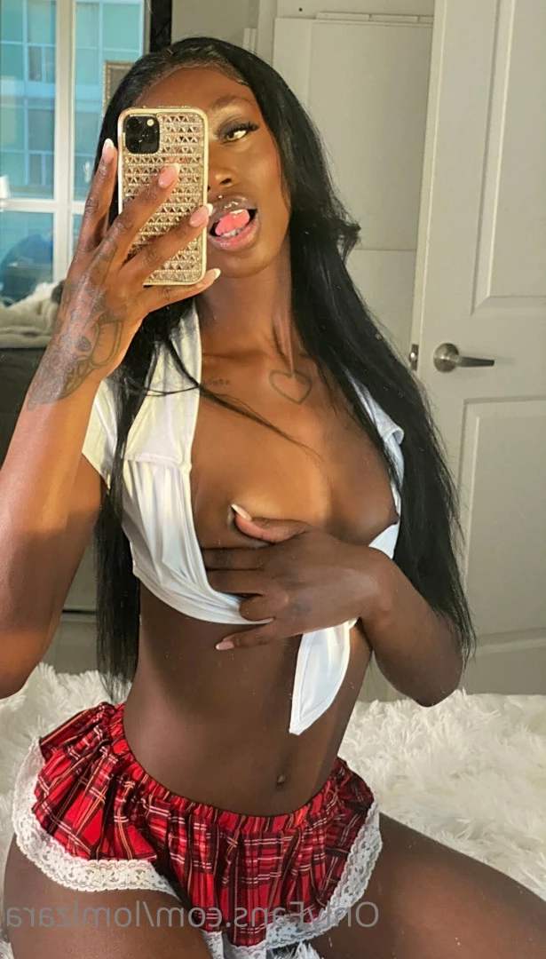 Zara [ lomlzara ] Onlyfans leaked photo 7113559 on Hotleaks.tv