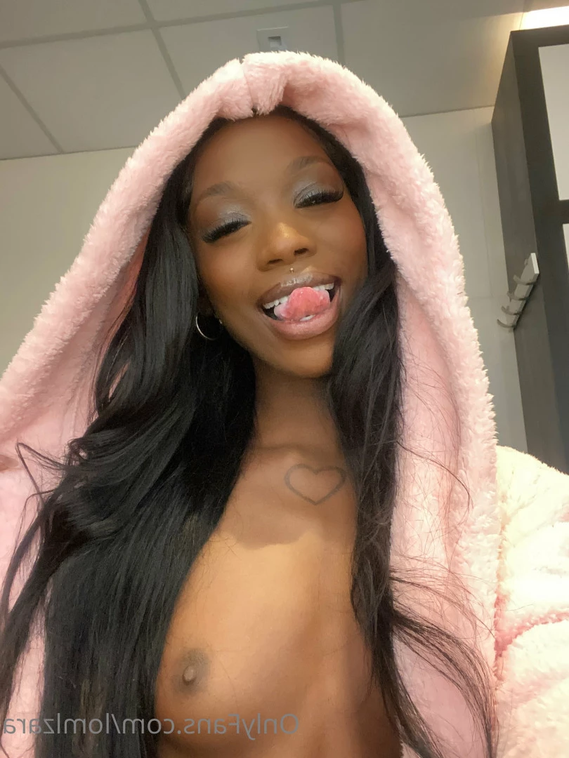 Zara [ lomlzara ] Onlyfans leaked photo 7113951 on Hotleaks.tv