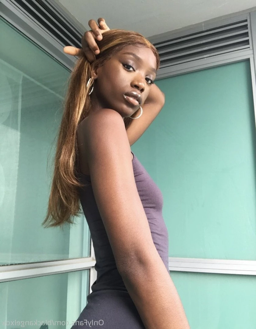 Zara [ lomlzara ] Onlyfans leaked photo 7113973 on Hotleaks.tv
