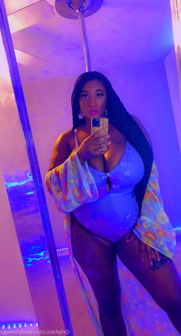 Londynn Vega [ londynnvega ] Onlyfans leaked photo 7583535 on Hotleaks.tv