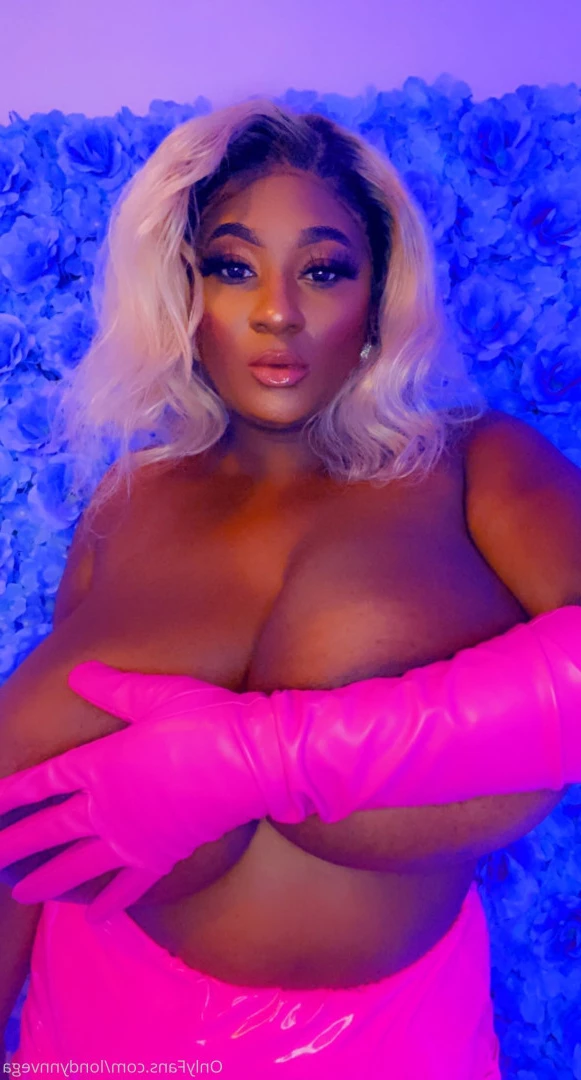 Londynn Vega [ londynnvega ] Onlyfans leaked photo 7583734 on Hotleaks.tv