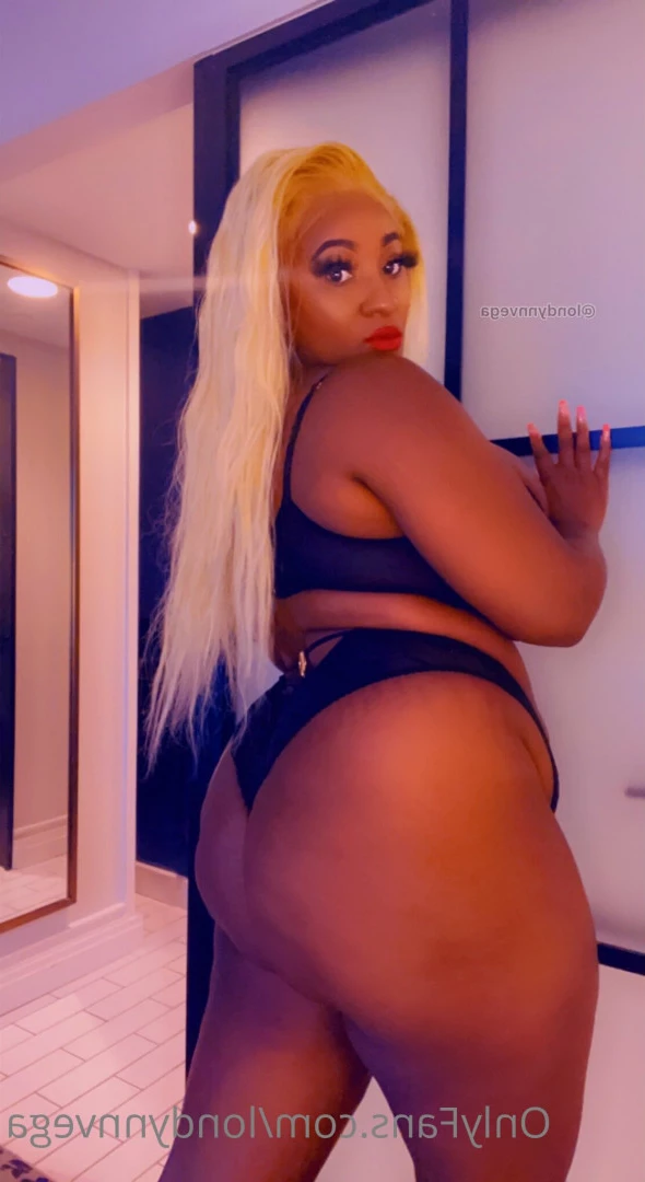 Londynn Vega [ londynnvega ] Onlyfans leaked photo 7583857 on Hotleaks.tv