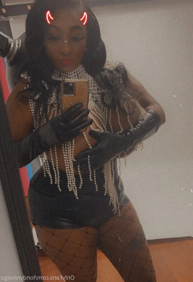 Londynn Vega [ londynnvega ] Onlyfans leaked photo 7585004 on Hotleaks.tv