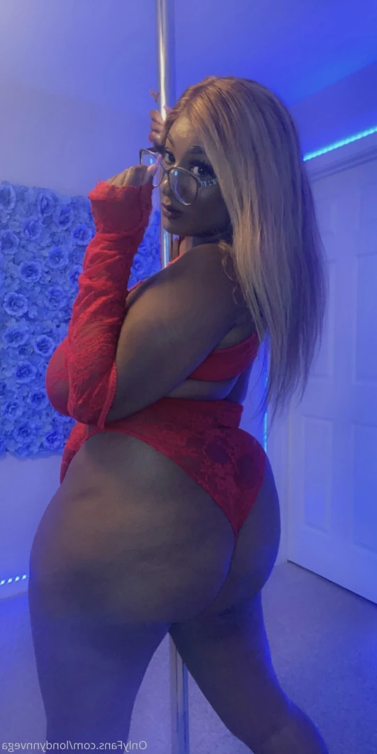 Londynn Vega [ londynnvega ] Onlyfans leaked photo 7585576 on Hotleaks.tv