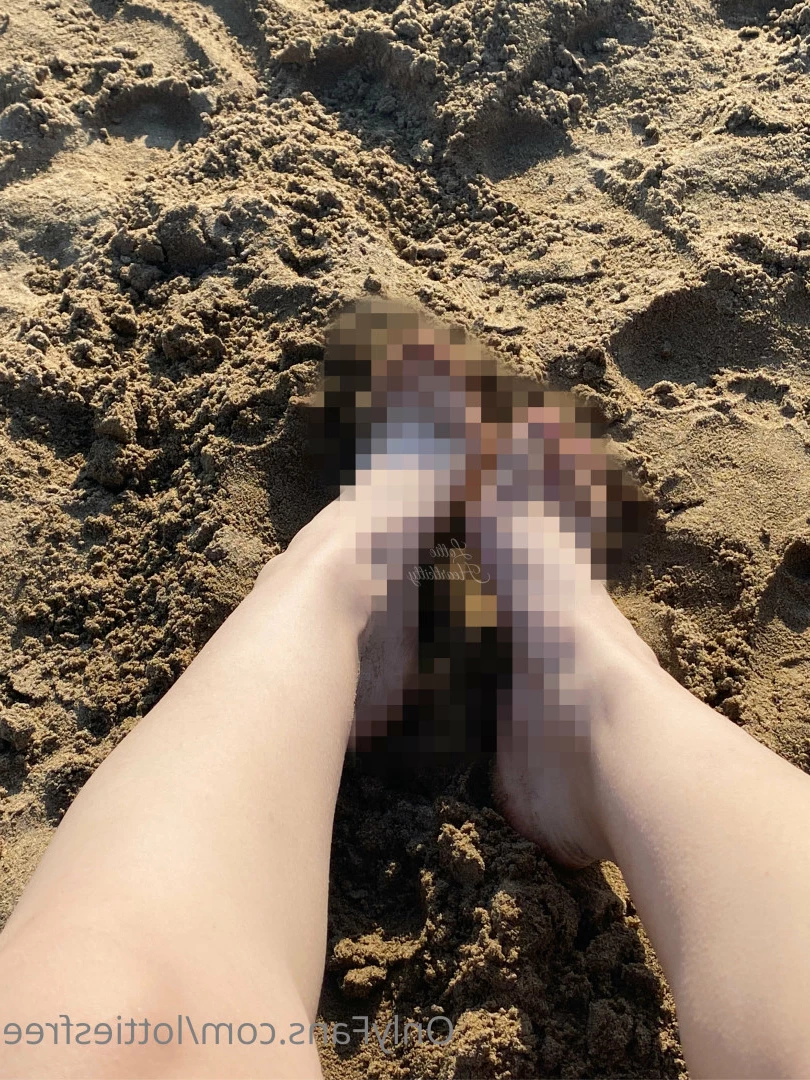 Lottie’s free page [ lottiesfree ] Onlyfans leaked photo 6824266 on Hotleaks.tv