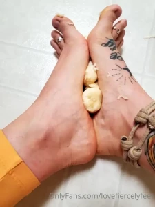 10898736