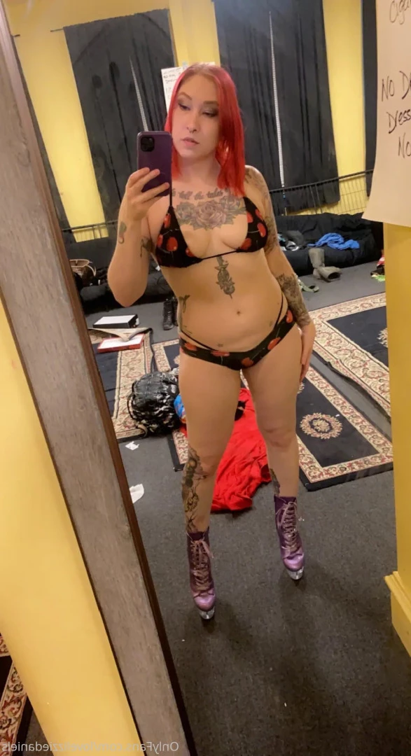 Love Lizzie Daniels [ lovelizziedaniels ] Onlyfans leaked photo 7257636 on Hotleaks.tv