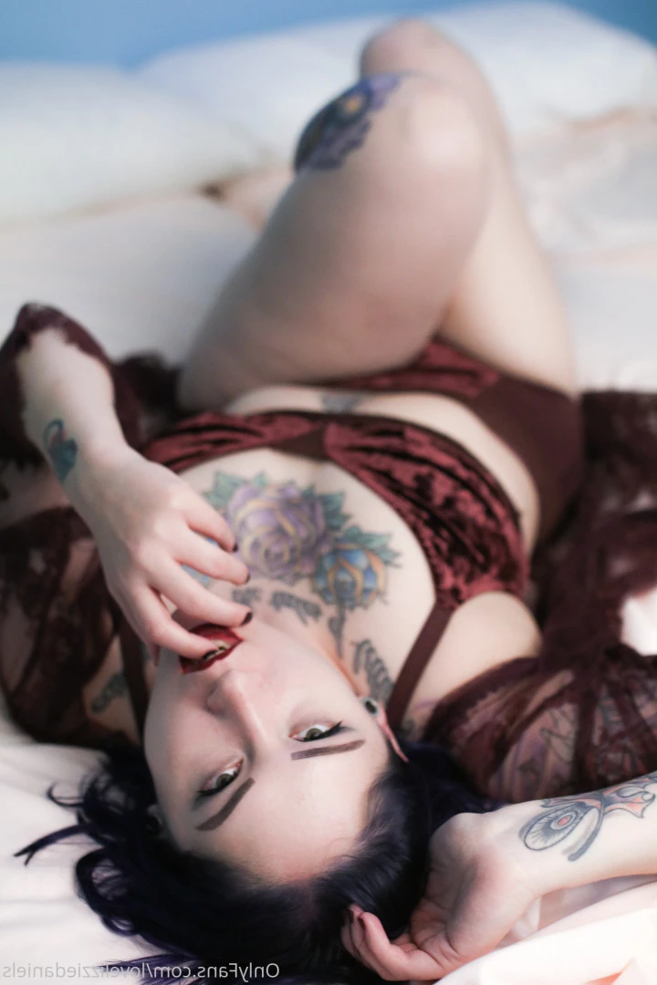 Love Lizzie Daniels [ lovelizziedaniels ] Onlyfans leaked photo 7257681 on Hotleaks.tv