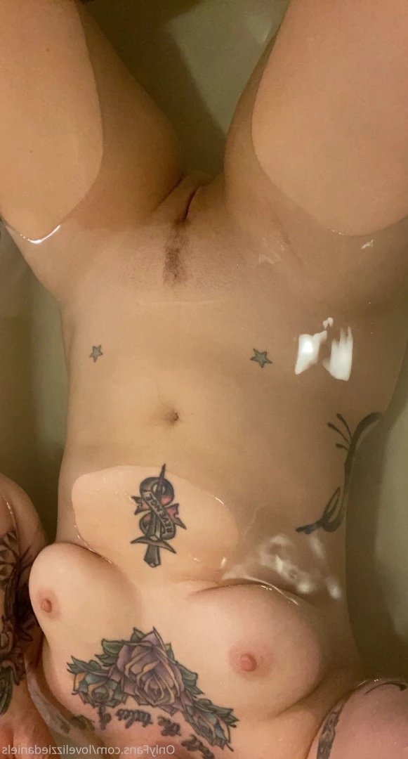 Love Lizzie Daniels [ lovelizziedaniels ] Onlyfans leaked photo 7259527 on Hotleaks.tv