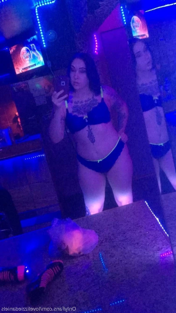 Love Lizzie Daniels [ lovelizziedaniels ] Onlyfans leaked photo 7269356 on Hotleaks.tv