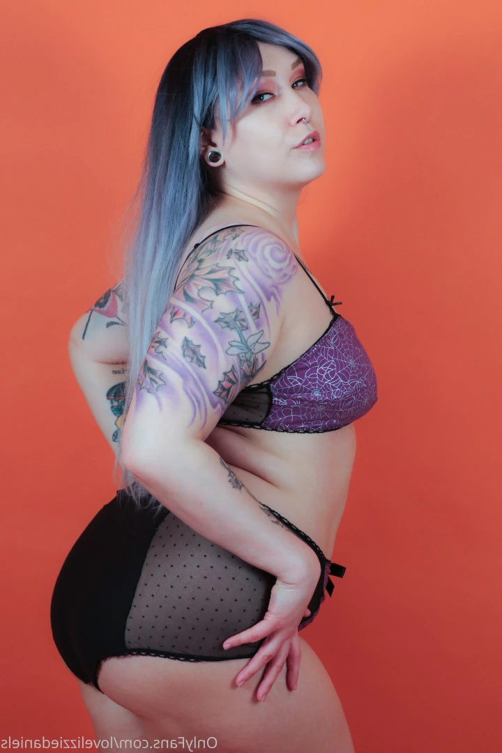 Love Lizzie Daniels [ lovelizziedaniels ] Onlyfans leaked photo 7272520 on Hotleaks.tv