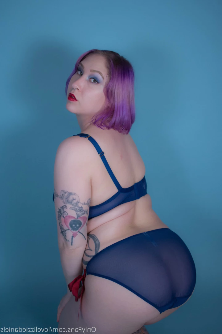 Love Lizzie Daniels [ lovelizziedaniels ] Onlyfans leaked photo 7275271 on Hotleaks.tv