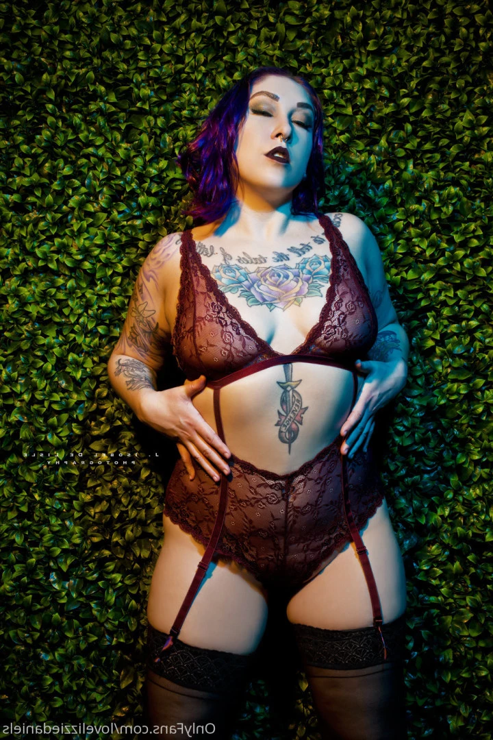 Love Lizzie Daniels [ lovelizziedaniels ] Onlyfans leaked photo 7275470 on Hotleaks.tv