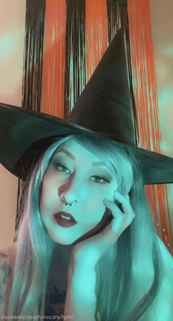 Love Lizzie Daniels [ lovelizziedaniels ] Onlyfans leaked photo 7276551 on Hotleaks.tv