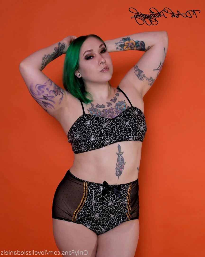 Love Lizzie Daniels [ lovelizziedaniels ] Onlyfans leaked photo 7278399 on Hotleaks.tv