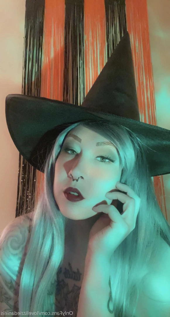 Love Lizzie Daniels [ lovelizziedaniels ] Onlyfans leaked photo 7278749 on Hotleaks.tv