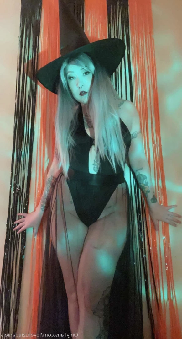 Love Lizzie Daniels [ lovelizziedaniels ] Onlyfans leaked photo 7279683 on Hotleaks.tv
