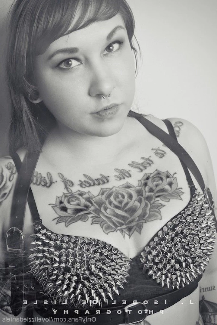 Love Lizzie Daniels [ lovelizziedaniels ] Onlyfans leaked photo 7280159 on Hotleaks.tv