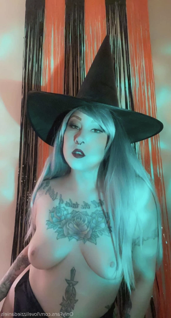 Love Lizzie Daniels [ lovelizziedaniels ] Onlyfans leaked photo 7282495 on Hotleaks.tv
