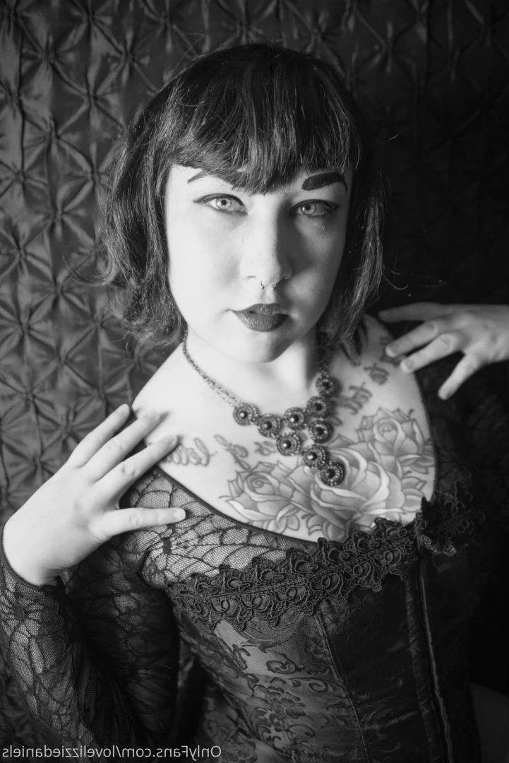 Love Lizzie Daniels [ lovelizziedaniels ] Onlyfans leaked photo 7284058 on Hotleaks.tv