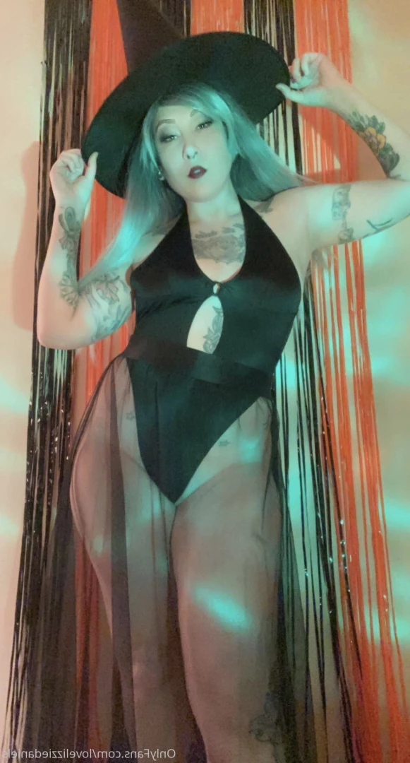 Love Lizzie Daniels [ lovelizziedaniels ] Onlyfans leaked photo 7288679 on Hotleaks.tv