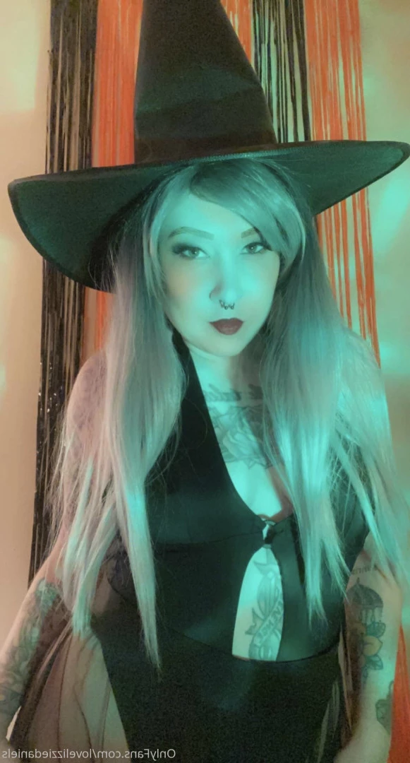 Love Lizzie Daniels [ lovelizziedaniels ] Onlyfans leaked photo 7291685 on Hotleaks.tv
